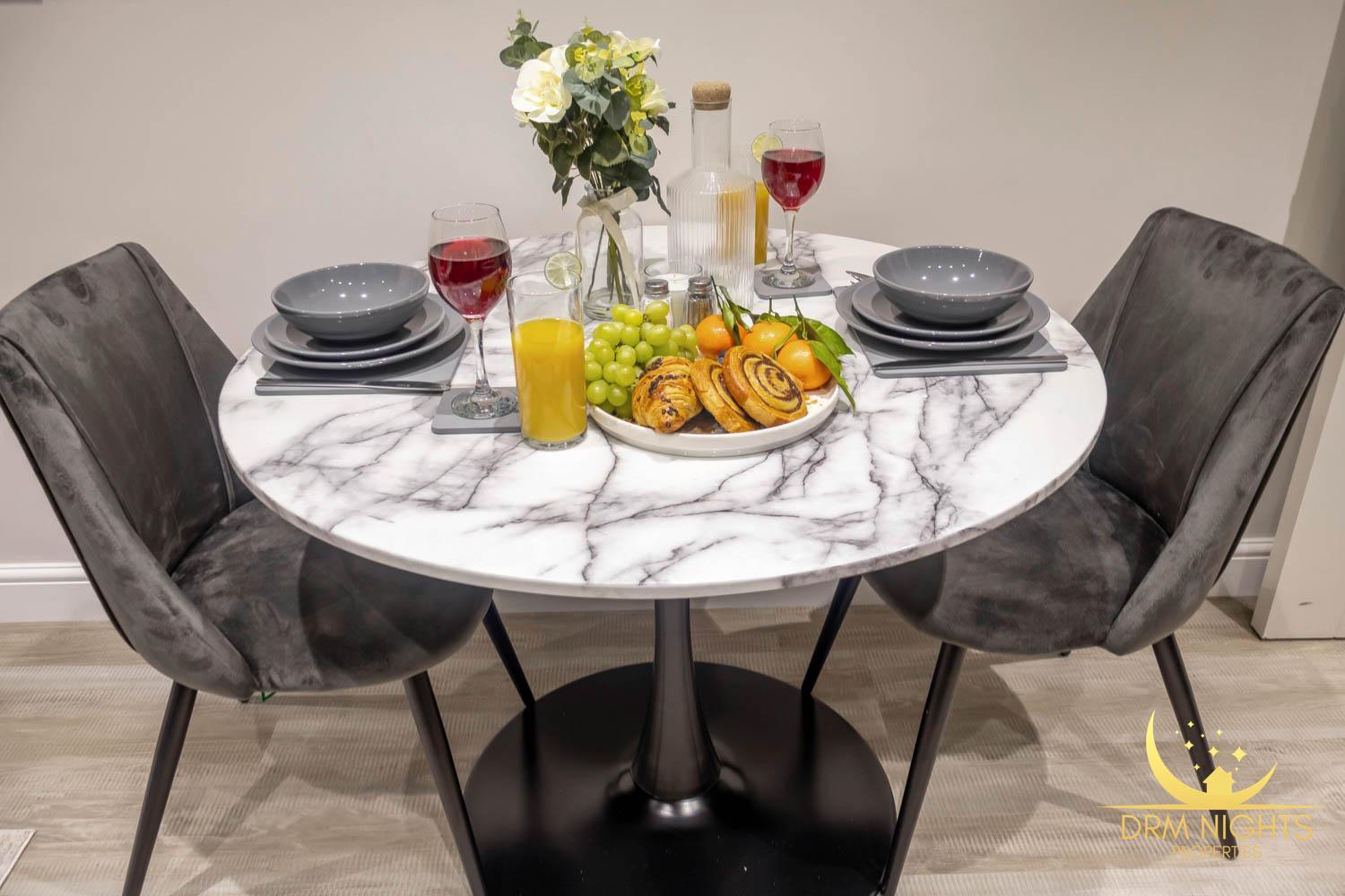 Modern 1-Bedroom Apartment In Leeds City Centre Sleeps 2 Central Station Bagian luar foto